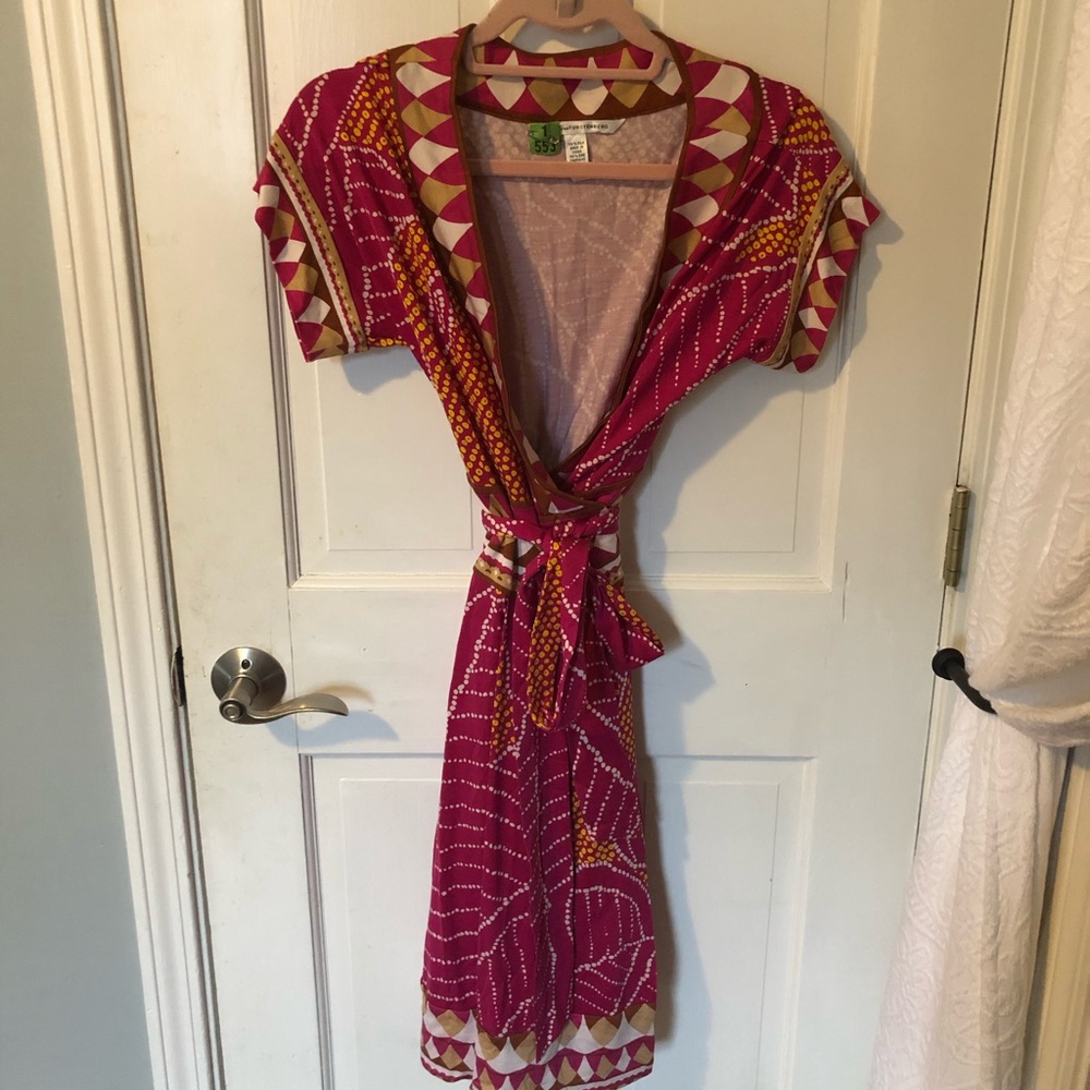 DVF short sleeve wrap dress, pink and yellow!